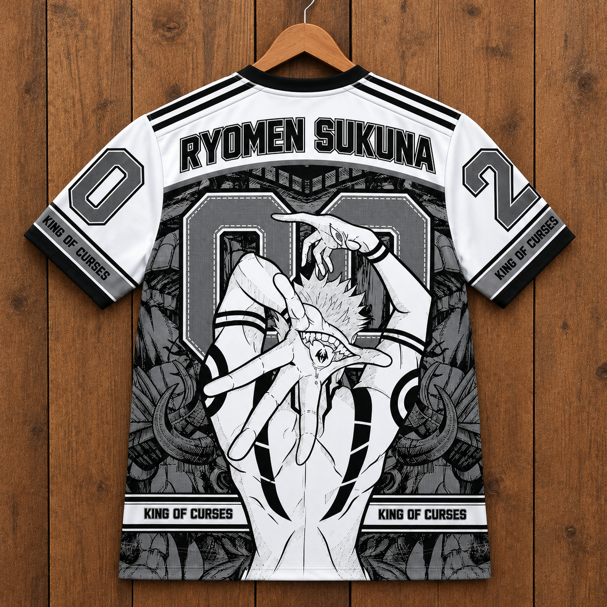 Camiseta Sukuna Jujutsu Kaisen con Ryomen Sukuna de cuerpo entero